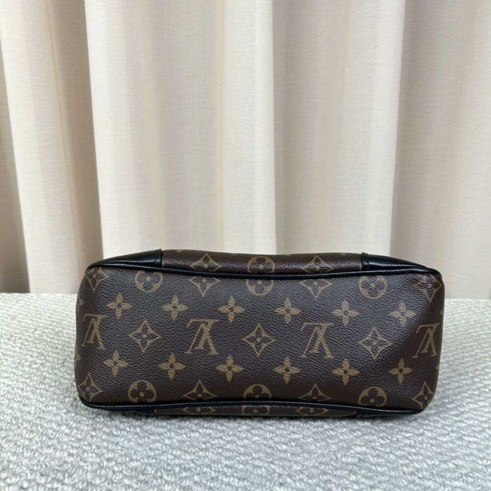 Louis Vuitton Women Pre-Loved Bag Very Good Condition - Picture 3 of 4